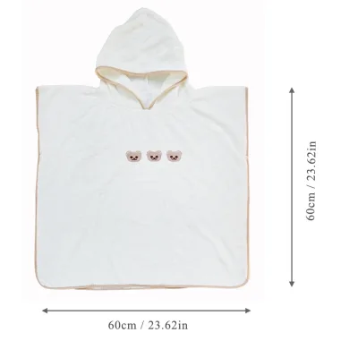 Cape de bain à capuche bébé en polaire corail – image 3